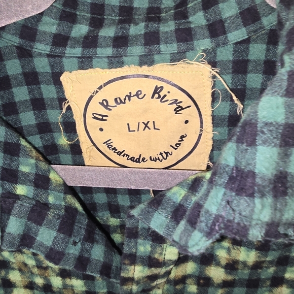 A Rare Bird Flannel Longsleeve Holiday Santa Womens Shirt L/XL Acid Washed - Picture 3 of 10